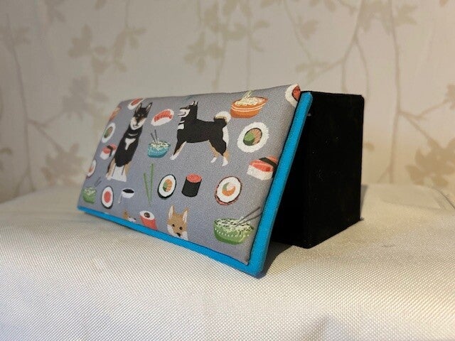 Doosje :   Shiba inu sushi