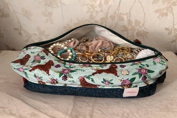Toilettas : Ierse setter bloemen