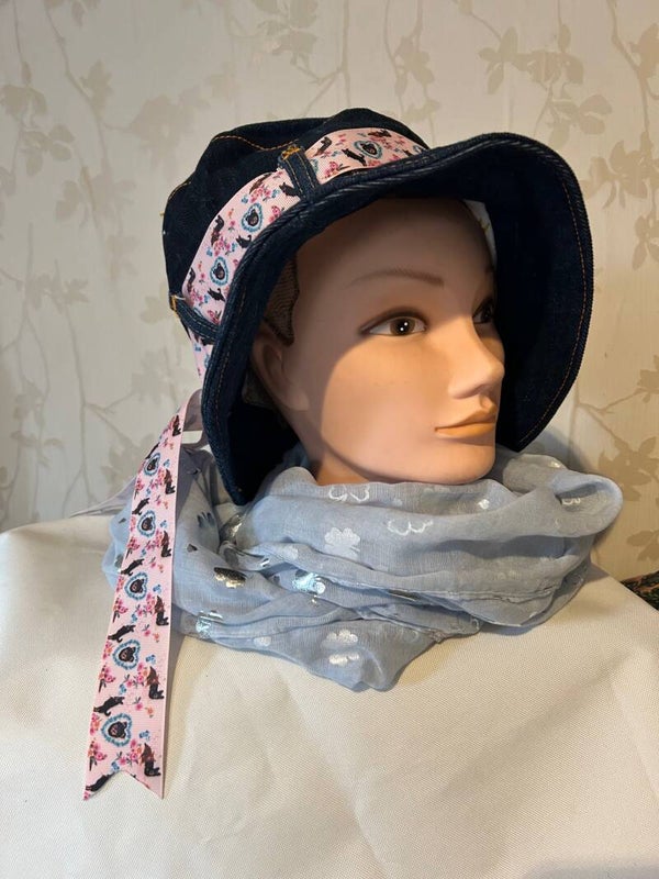 Buckethat : Lancashire Heeler lint