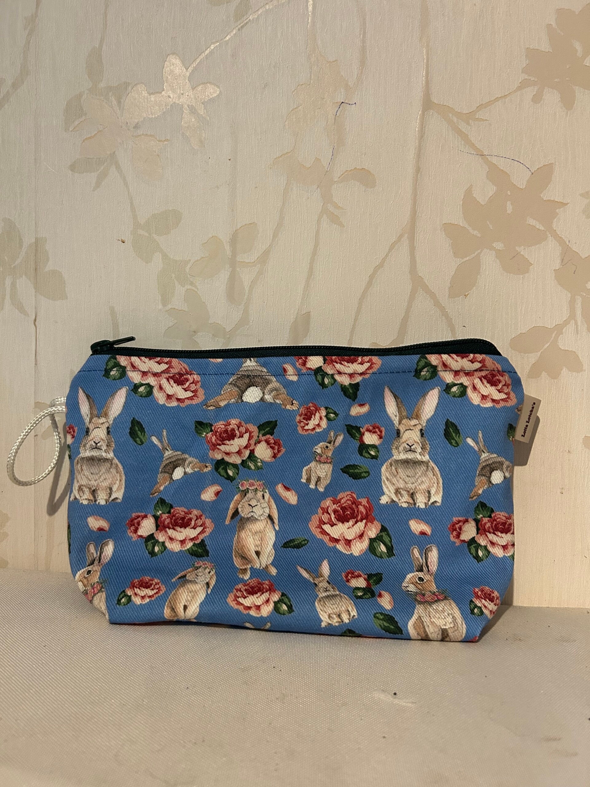 Etui : Konijn en roos