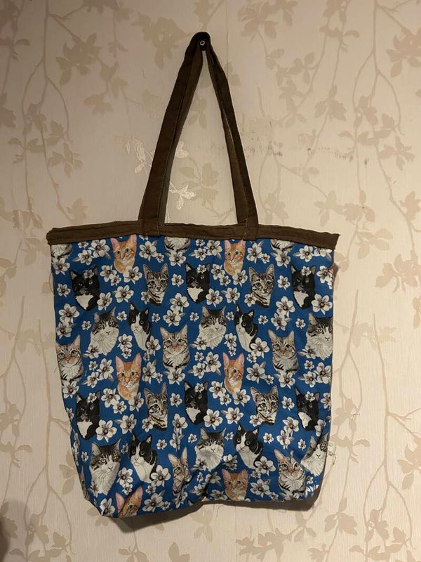 Boodschappentas : katten koppen en bloemen