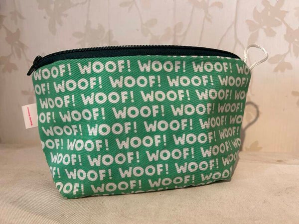 Etui : Woof Woof !