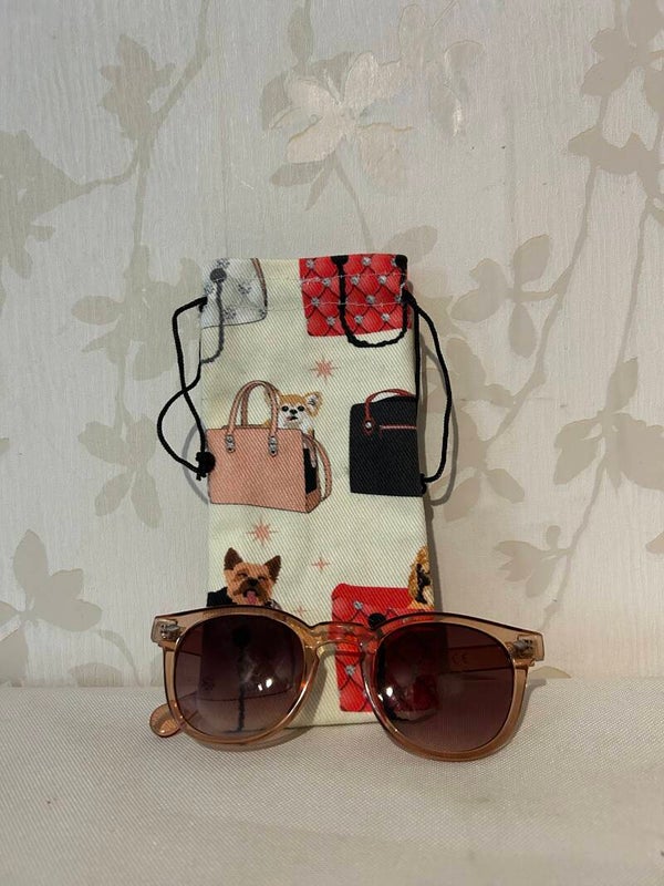 Brillenhoesje : Tassenhondjes chihuahua,yorkie, doodle, pomeriaan