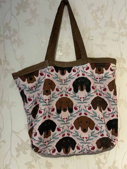 Boodschappentas : teckel in roze