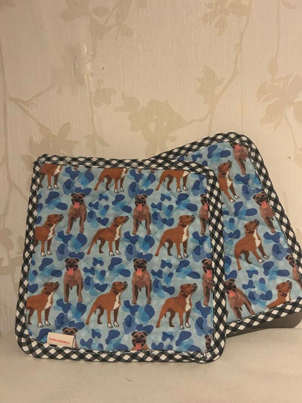 Pannenlap: Staffordshire Bullterrier