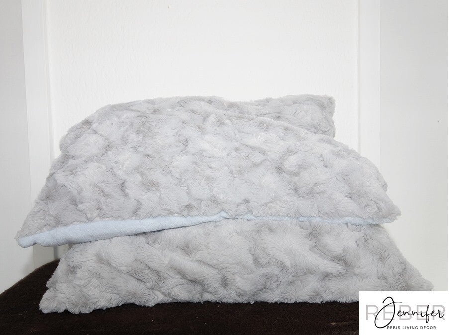 Kuschelkissen grau/hellblau mit Pfote
