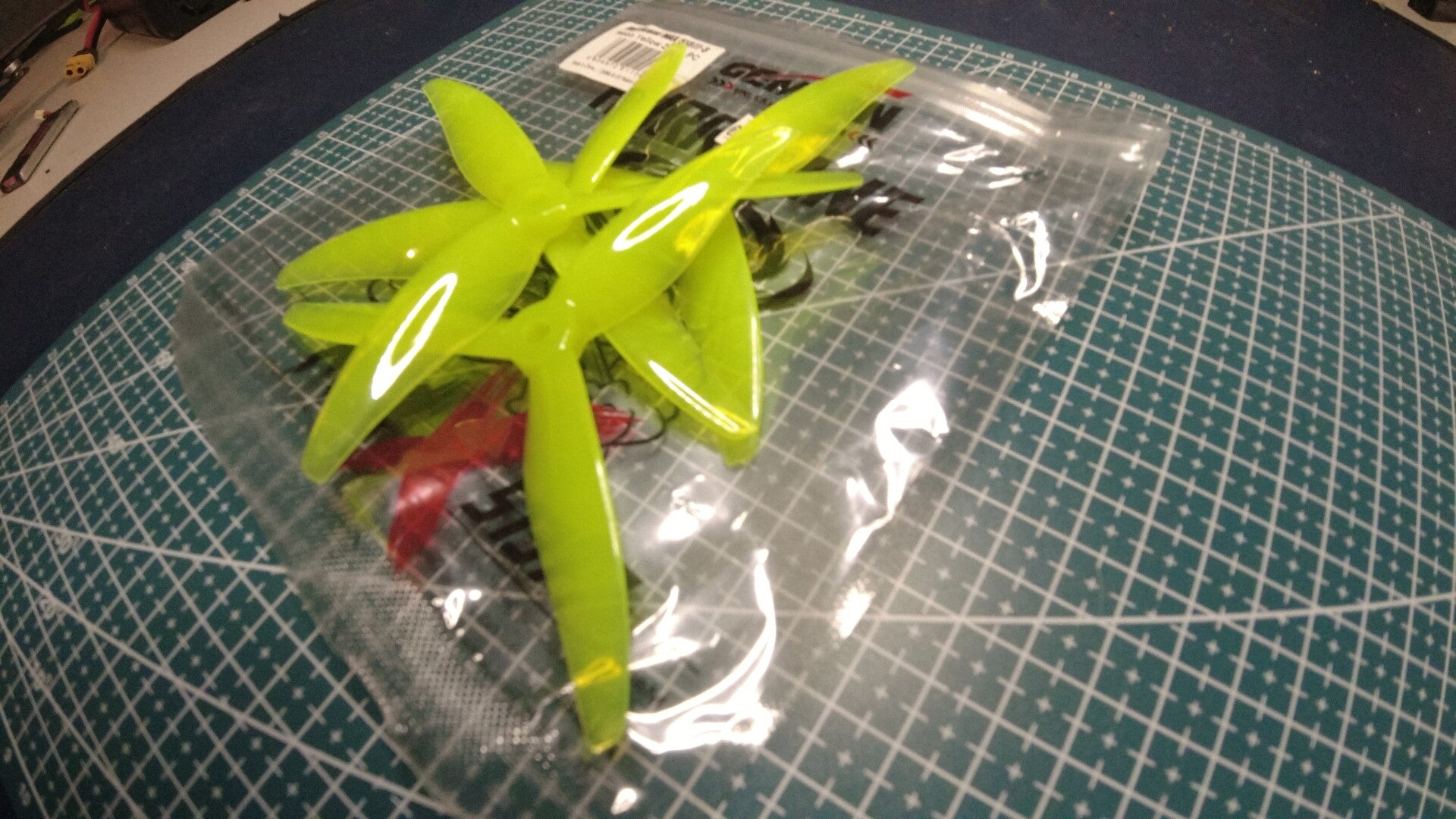 GemFan Hurricane MAX 51377-3 neon Yellow