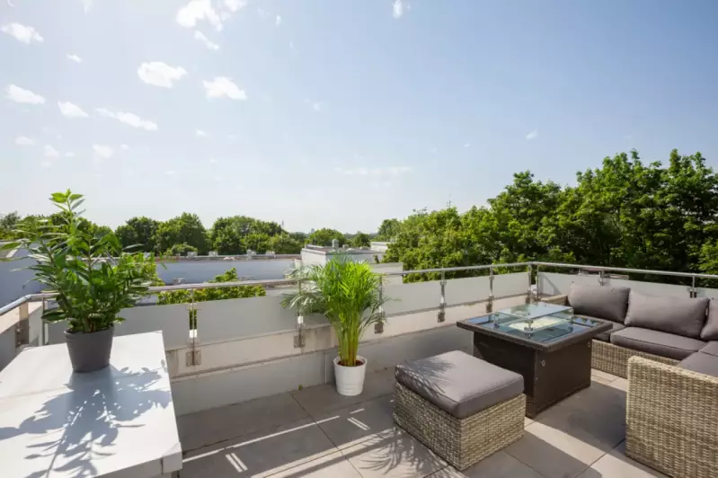 RENOVA AM GmbH - Terrasse