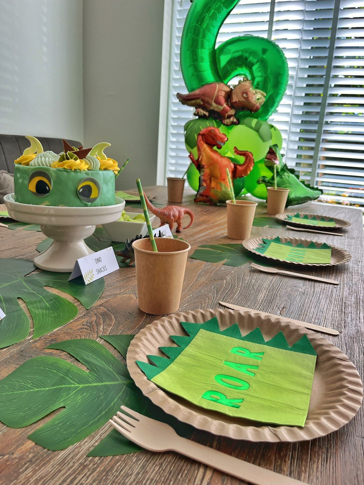tafelaankleding dino kinderfeestje