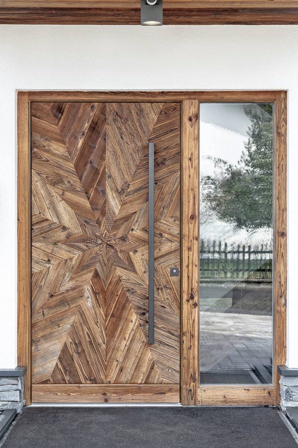 Portes d'entrée vieux bois