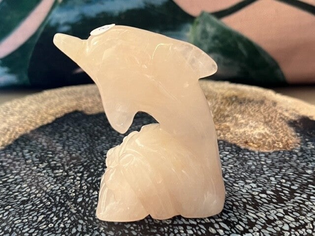 Rozenkwarts Dolfijn 1 - 5.7 x 2.9 x 6.3 cm - 94 gram