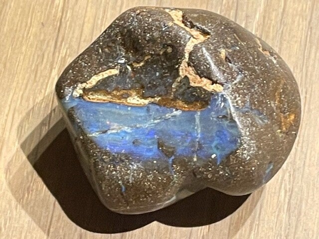 Boulder Opaal  5 - 4 x 3 x 2.5 cm - 62 gram - AUSTRALIË