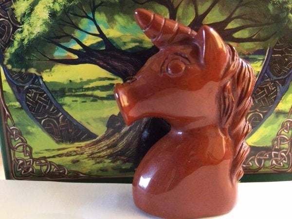 Jaspis Rood – Eenhoorn – Unicorn: 4.5 x 2.5 x 6 cm (lxbrxh) - 75 gram