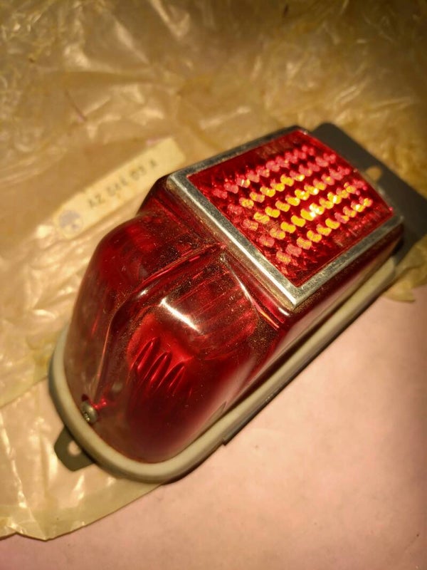 Rückleuchte Oldtimer 2cv  11cv