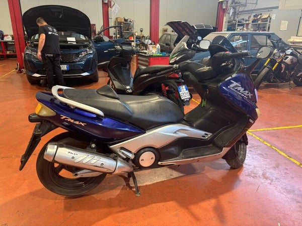 Yamaha T max 500