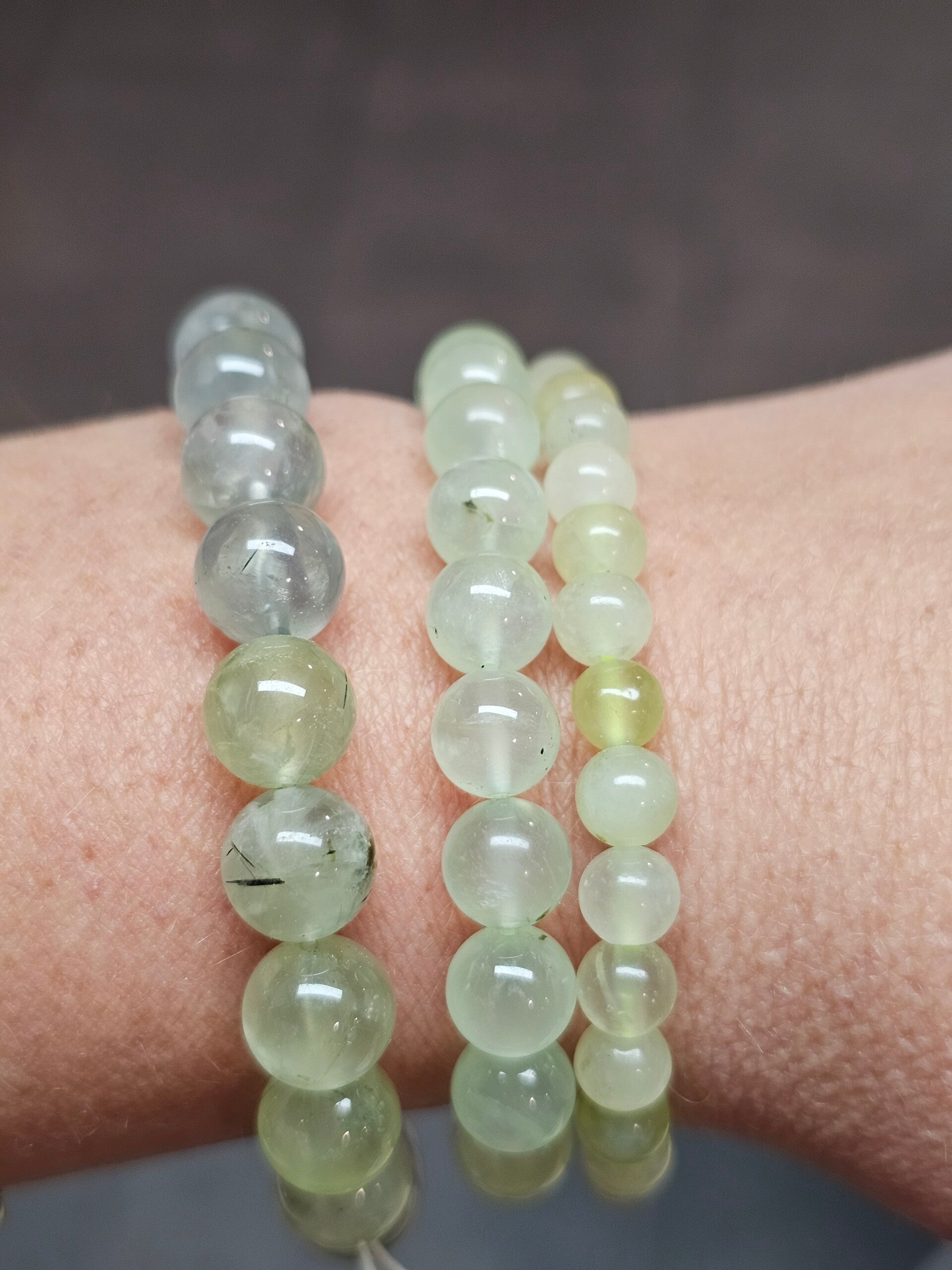 Prehniet kogelarmband