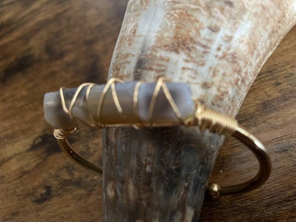 Goudkleurige armband Calcedoon