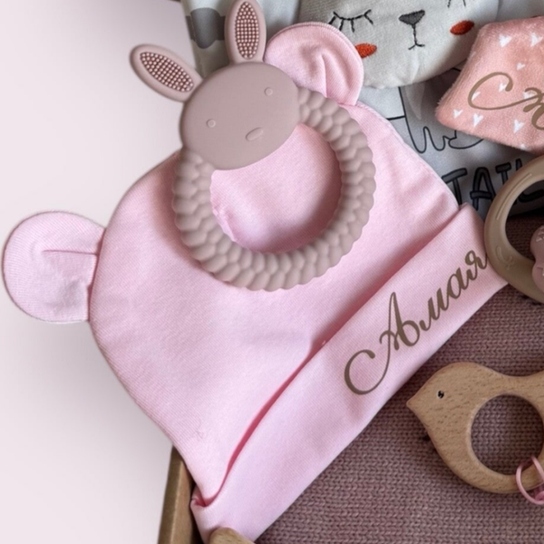 Шапка с име