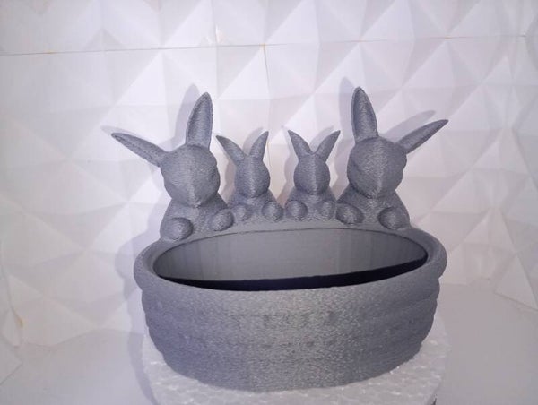 koszyczek wielkanocny z zajączkami