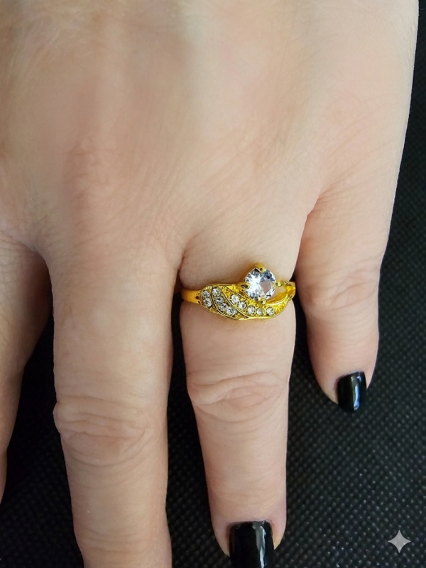 Dainty Angel Wing Crystal Fashion Ring