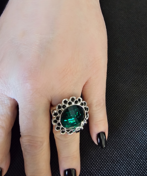 Vintage-Style Scalloped Emerald-Cut Statement Ring