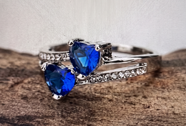 "Toi et Moi" Dual Heart Fashion Ring