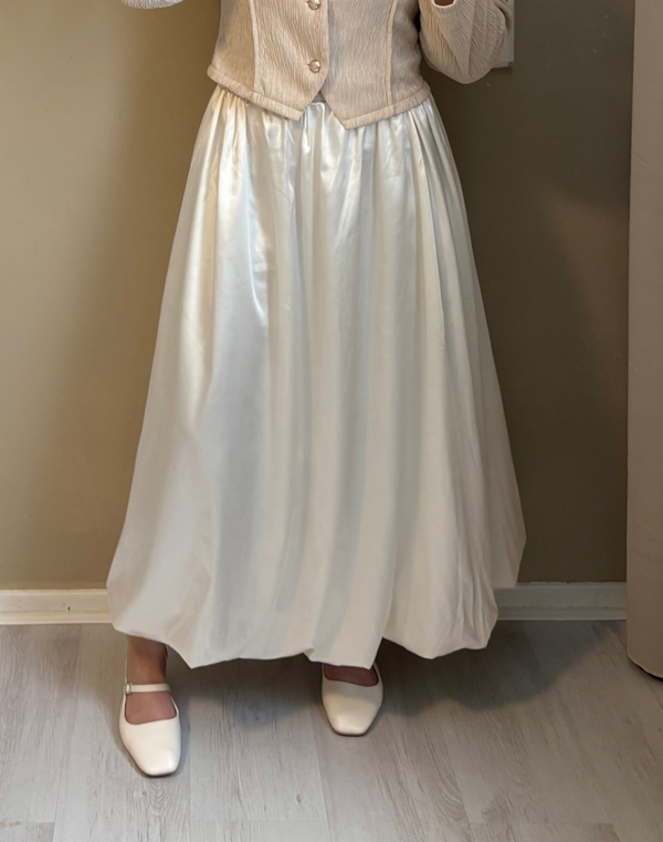 Élise satin skirt