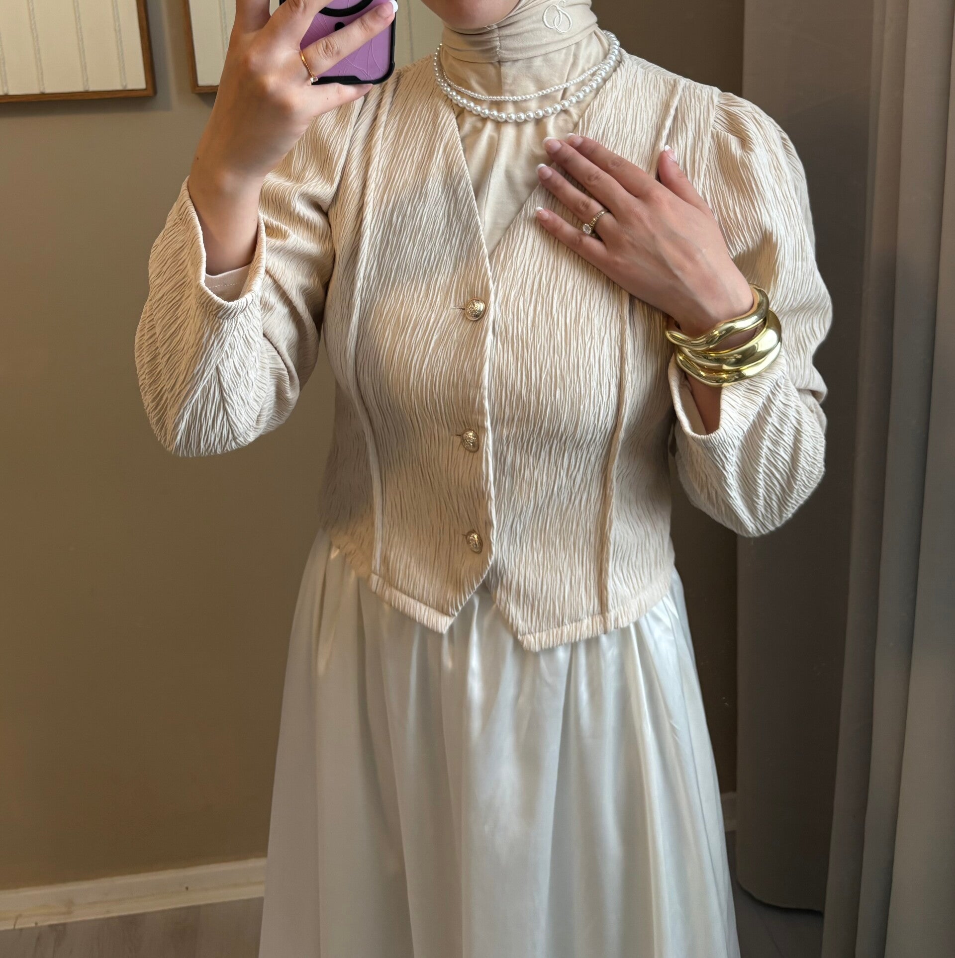 Button vest