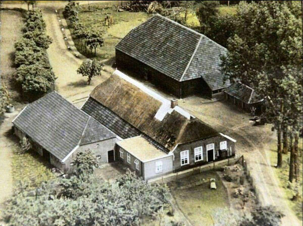 LFN luchtfoto boerderij in Holthene