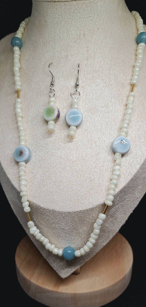 collier et boucle d'oreille