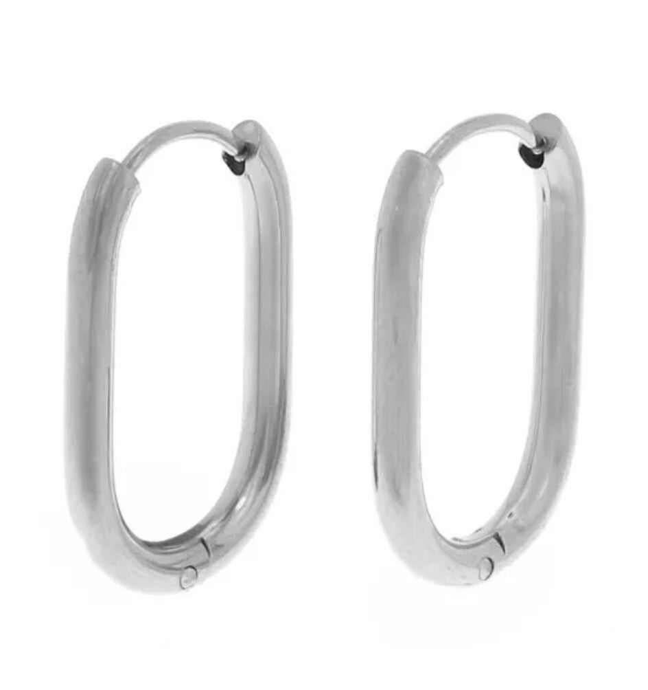 Les créoles ovales argentées