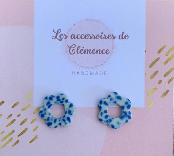 Les pampilles fleurs écailles bleues