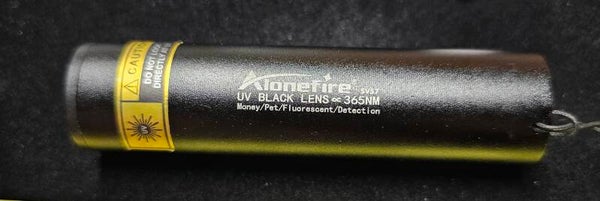 Alonefire 365nm flashlight
