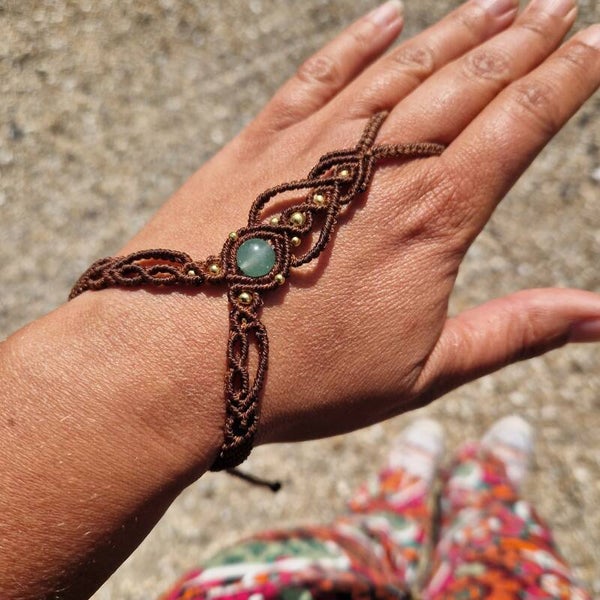 Vinger bracelet brown