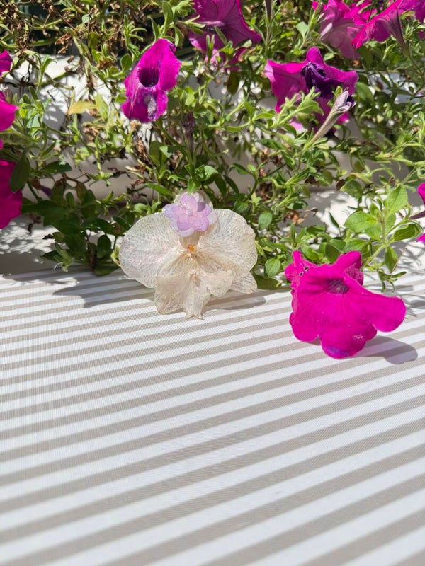 White Orchid Hairclip
