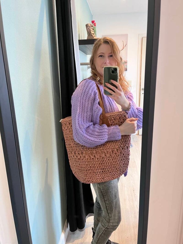 Grote rieten schoudertas rose