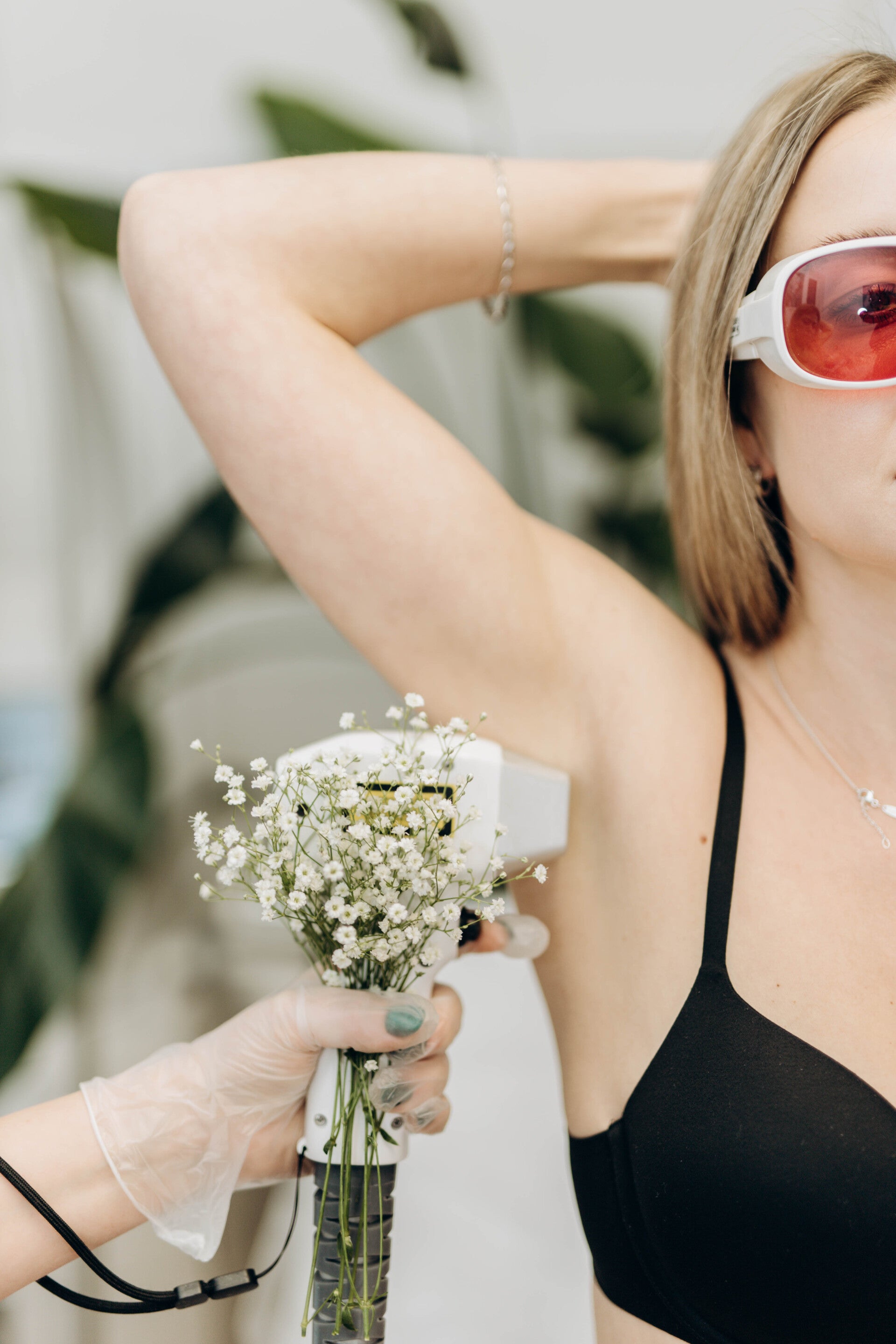 Haarentfernung mit einem Diodenlaser für Frauen