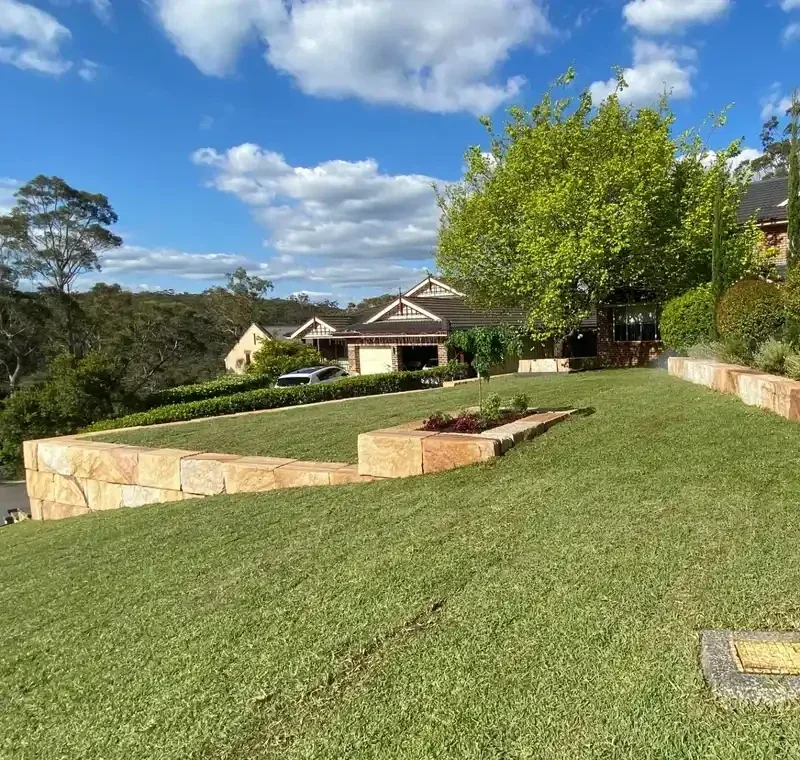 Benefits of Sandstone Retaining Walls