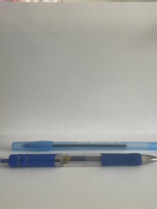 lots 2 de stylos a encre