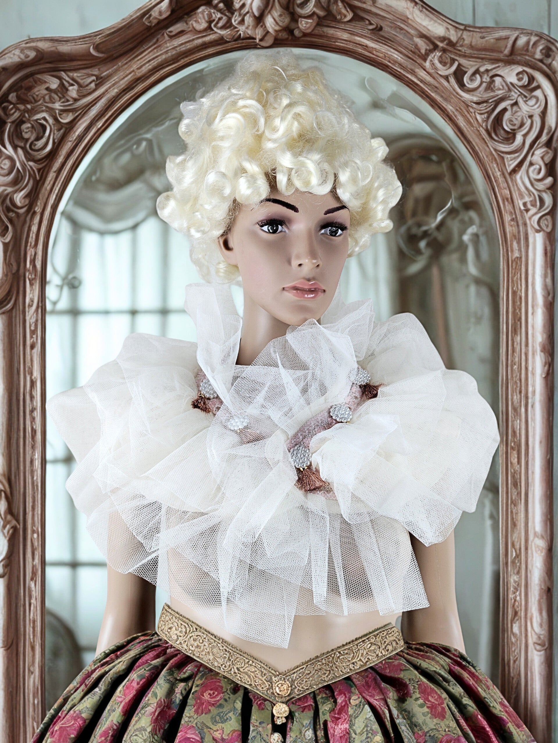 Extravagant Victorian Tulle Collar