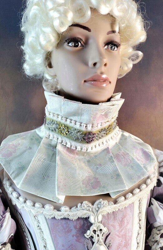 Victorian Baroque Silk Collar