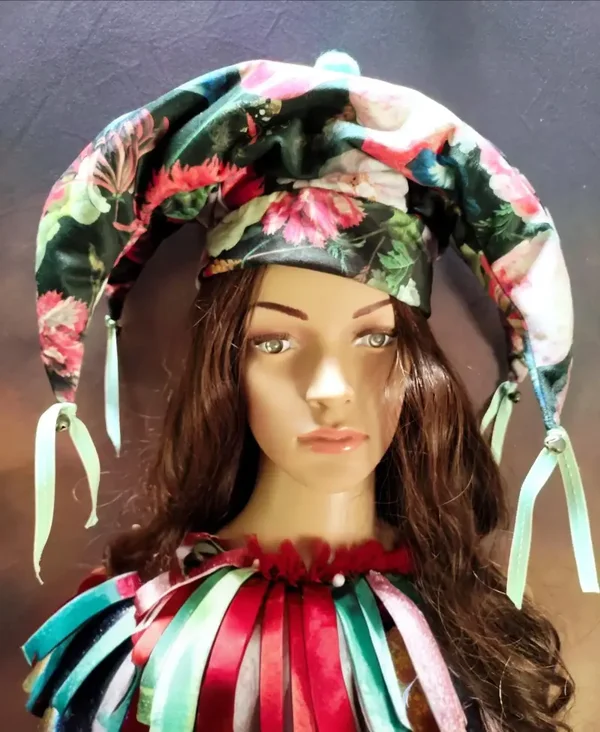 Velours Renaissance Fool’s Cap