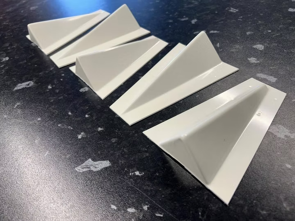 Roof fin tapered