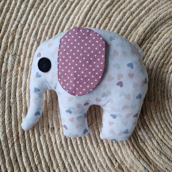 Knuffel olifant - Hartjes, roze oortjes