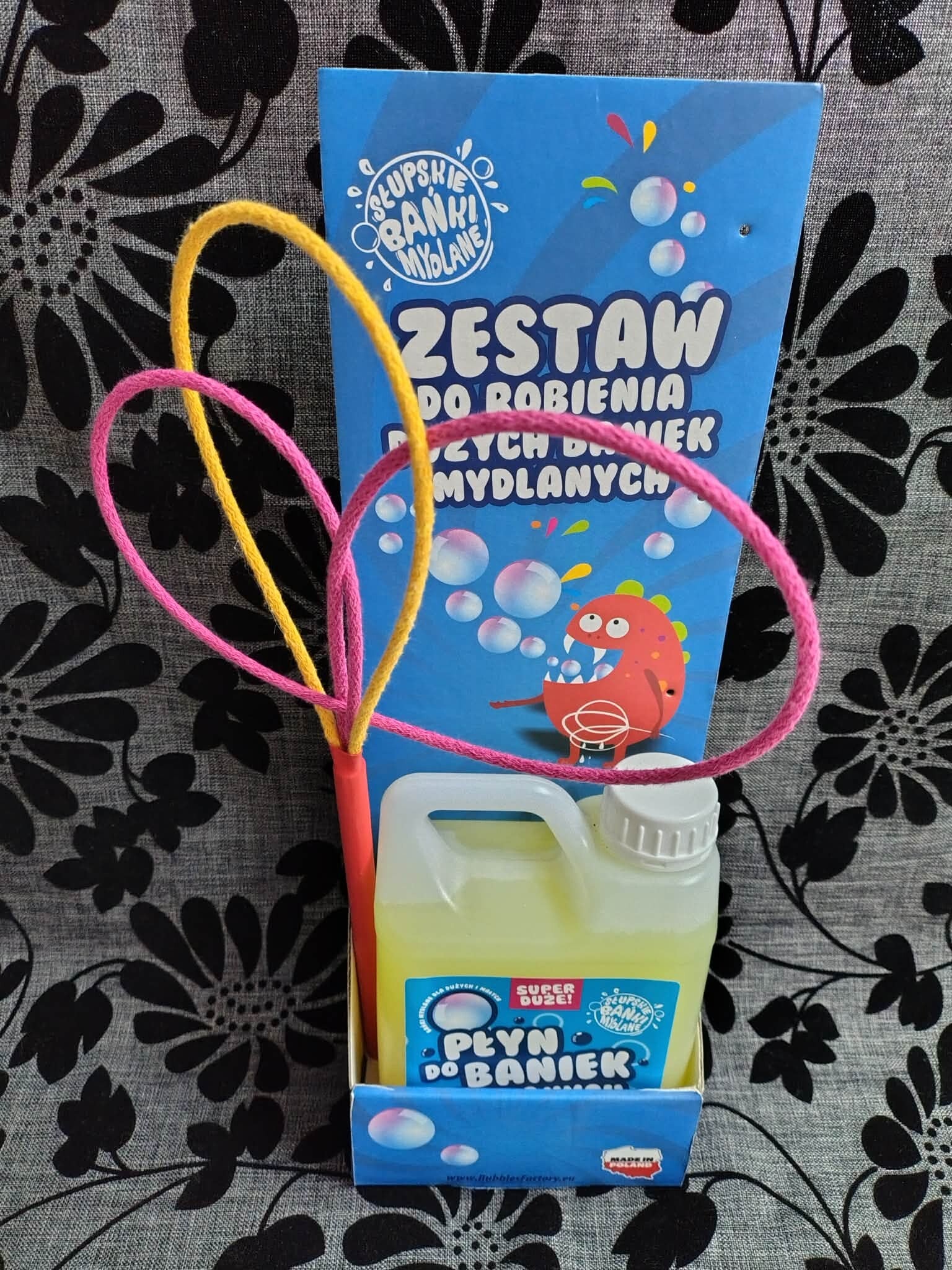 Płyn do baniek mydlanych Słupskie Bańki Mydlane 1L + Obręcz Multimotylek ZESTAW