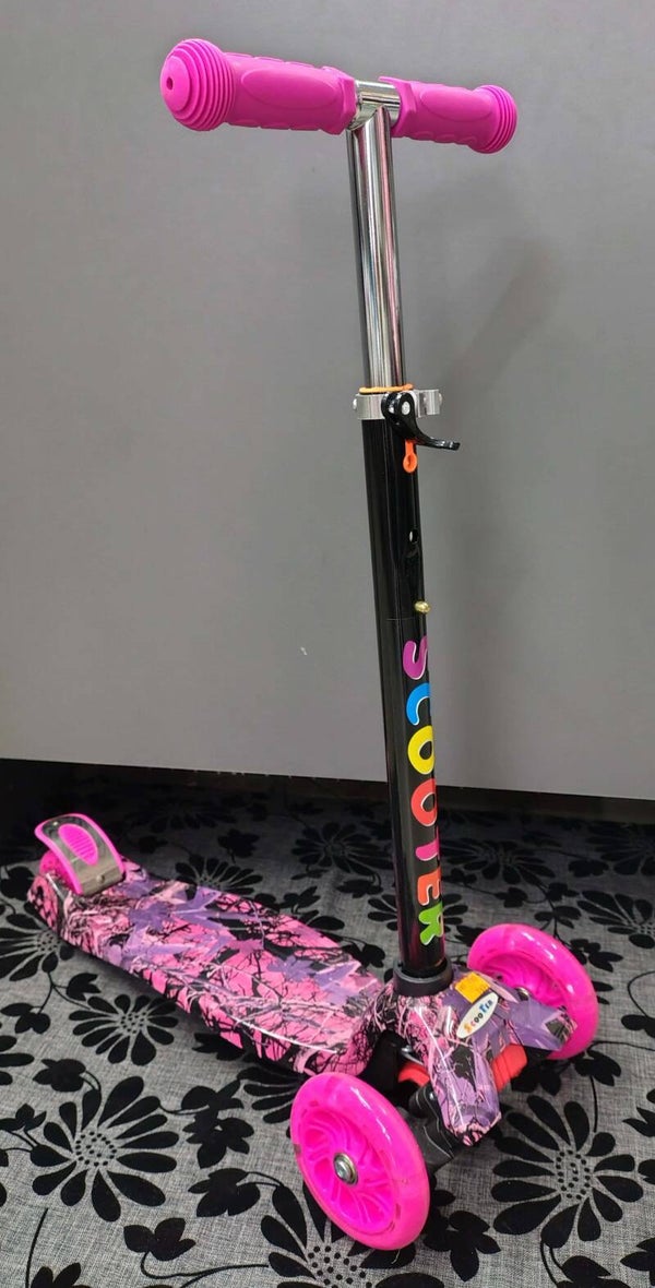 Hulajnoga Trójkołowa Maxi Scooter Różowa