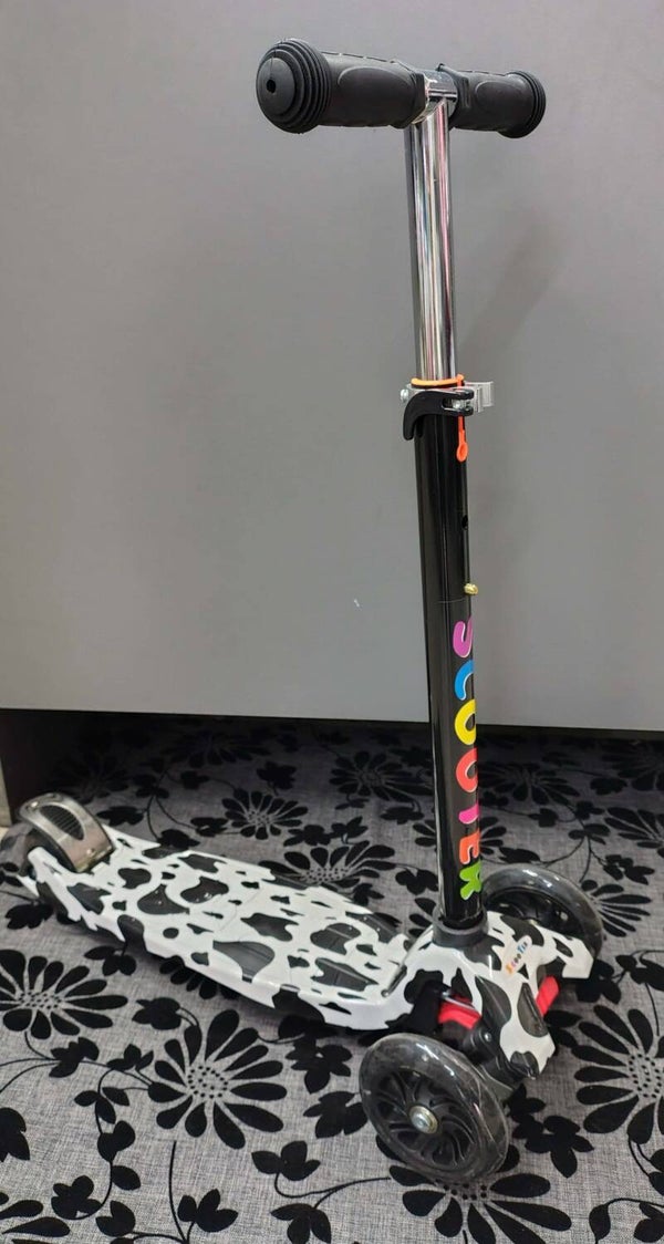 Hulajnoga Trójkołowa Maxi Scooter Biało-czarna