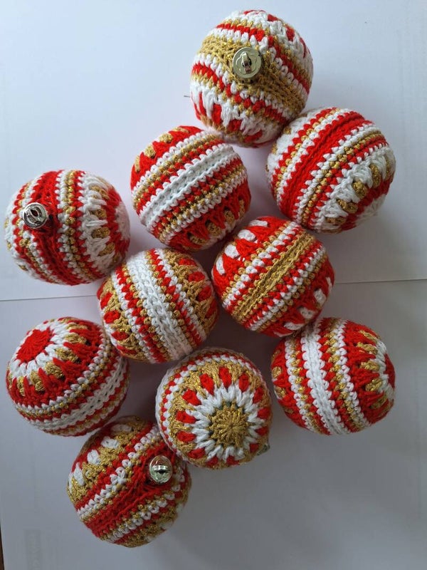 (Kerst 6) Gehaakte kerstballen met glittergaren - deze maak ik alleen in opdracht