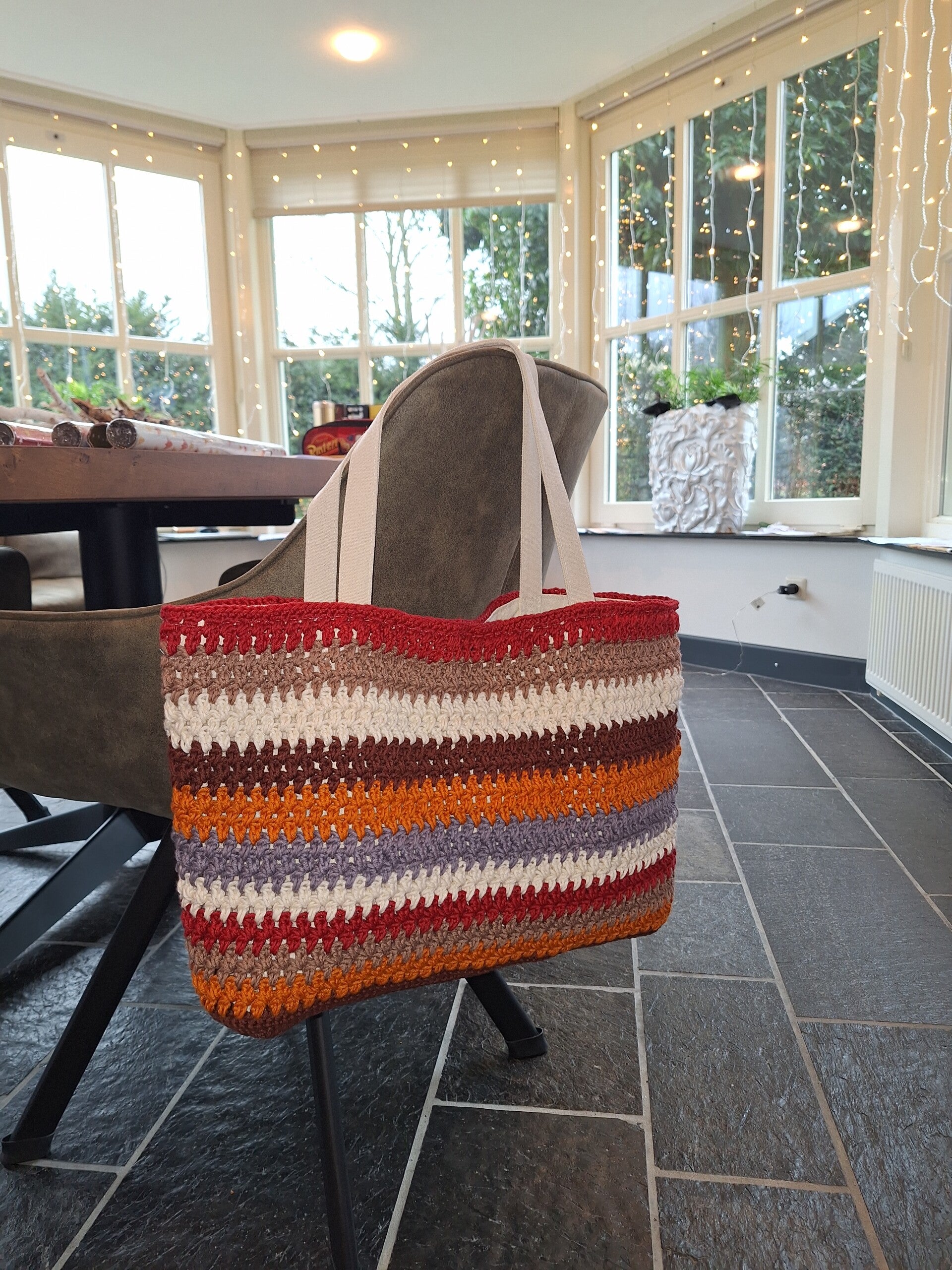 Trendy gehaakte tas, met binnentas