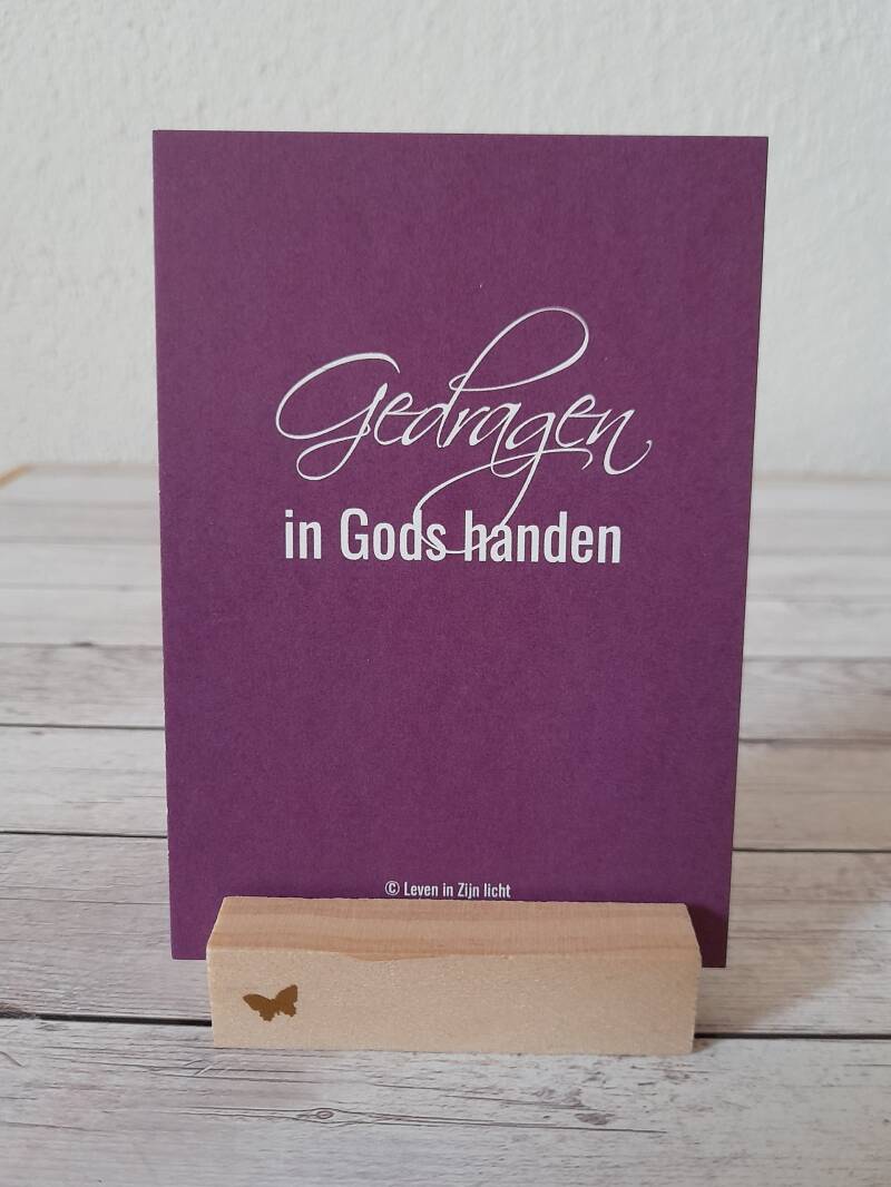 kaartje-gedragen-in-gods-handen-standard.jpg